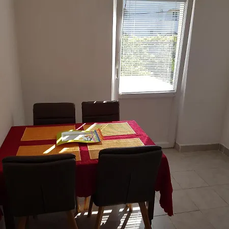 Nikol Apartmán *